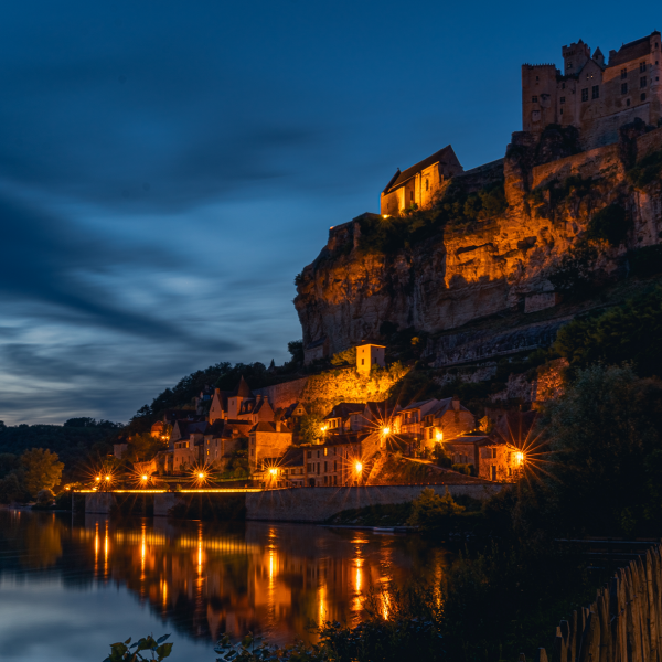 Les Châteaux du Périgord Noir, Plongée dans l’Histoire